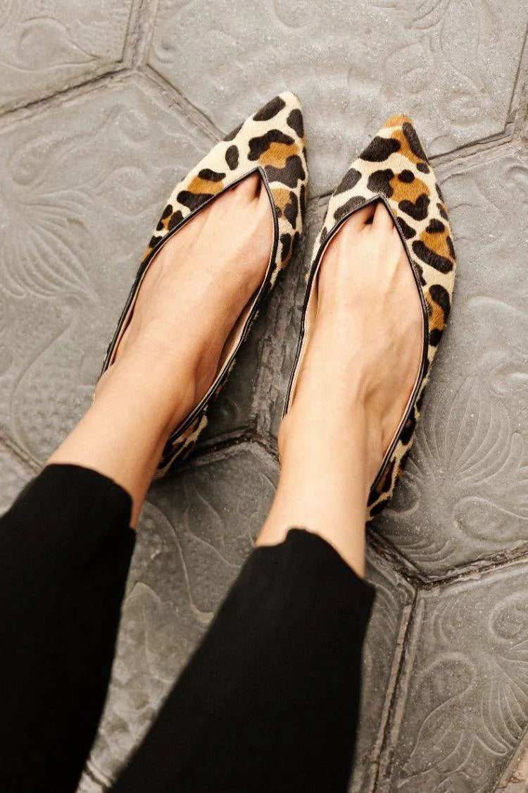 Leopard Print V-Cut Vamp Pointed Toe Flats