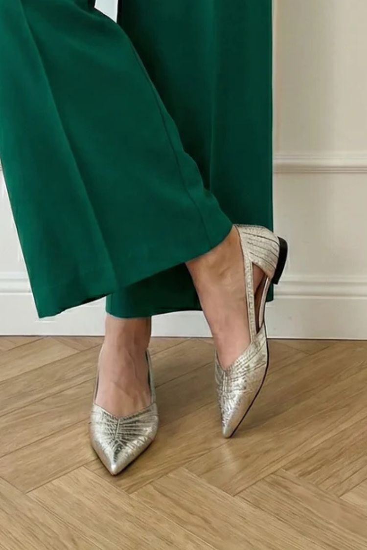 Minimalist Metallic Pleated Pointed Toe d'Orsay Flats
