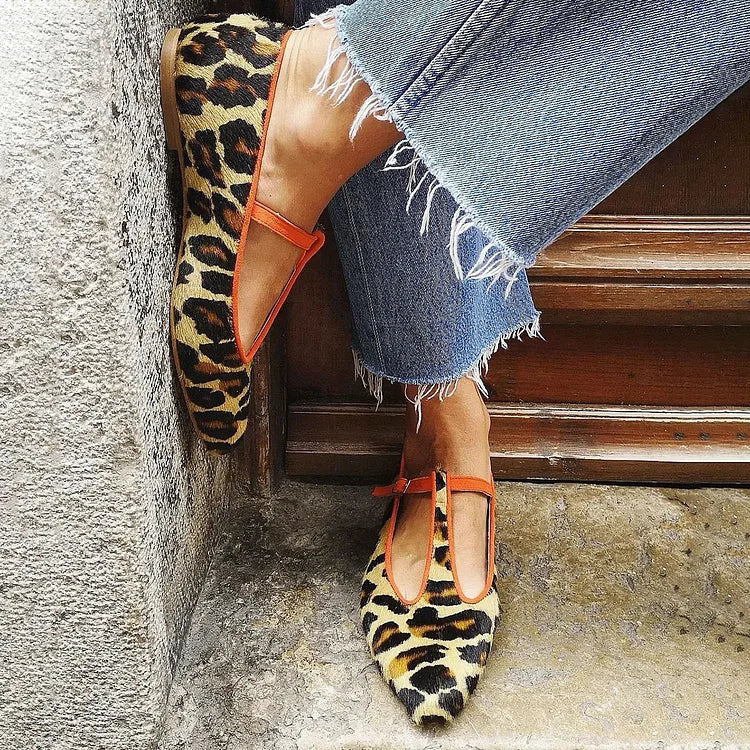 Leopard Pattern Hollow Out Pointy T-strap Toe Flats