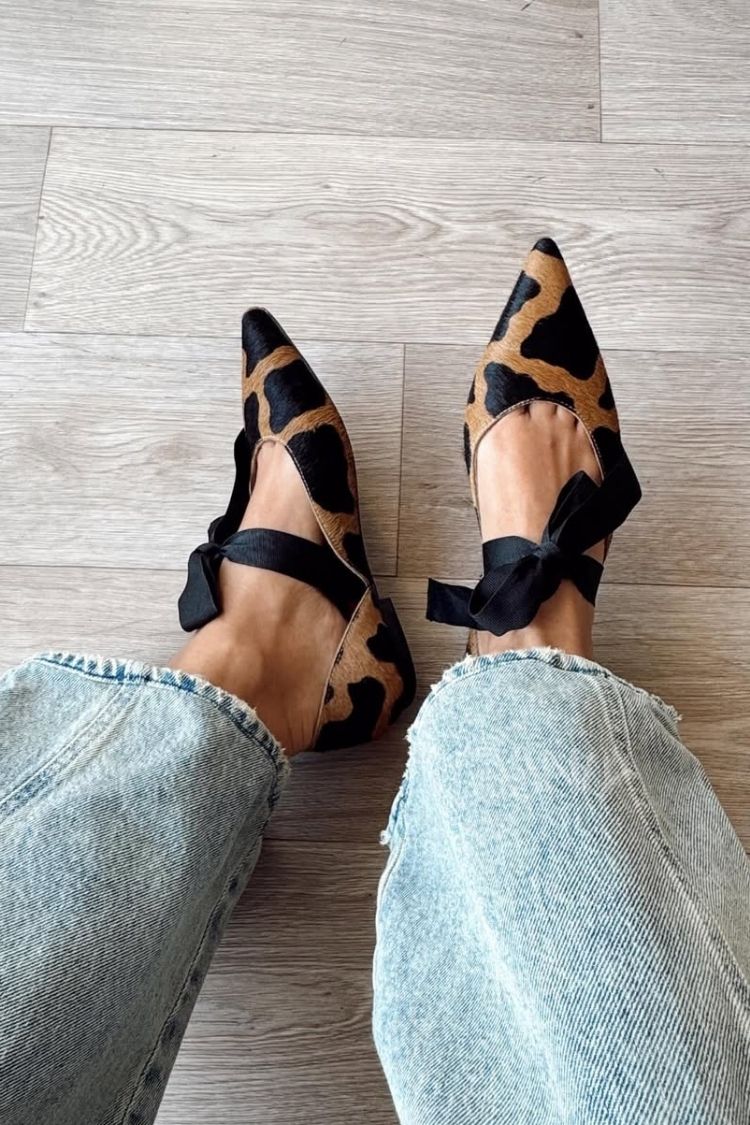 Pointed Toe Calf Hair Leopard Print Ribbon Bow Flats