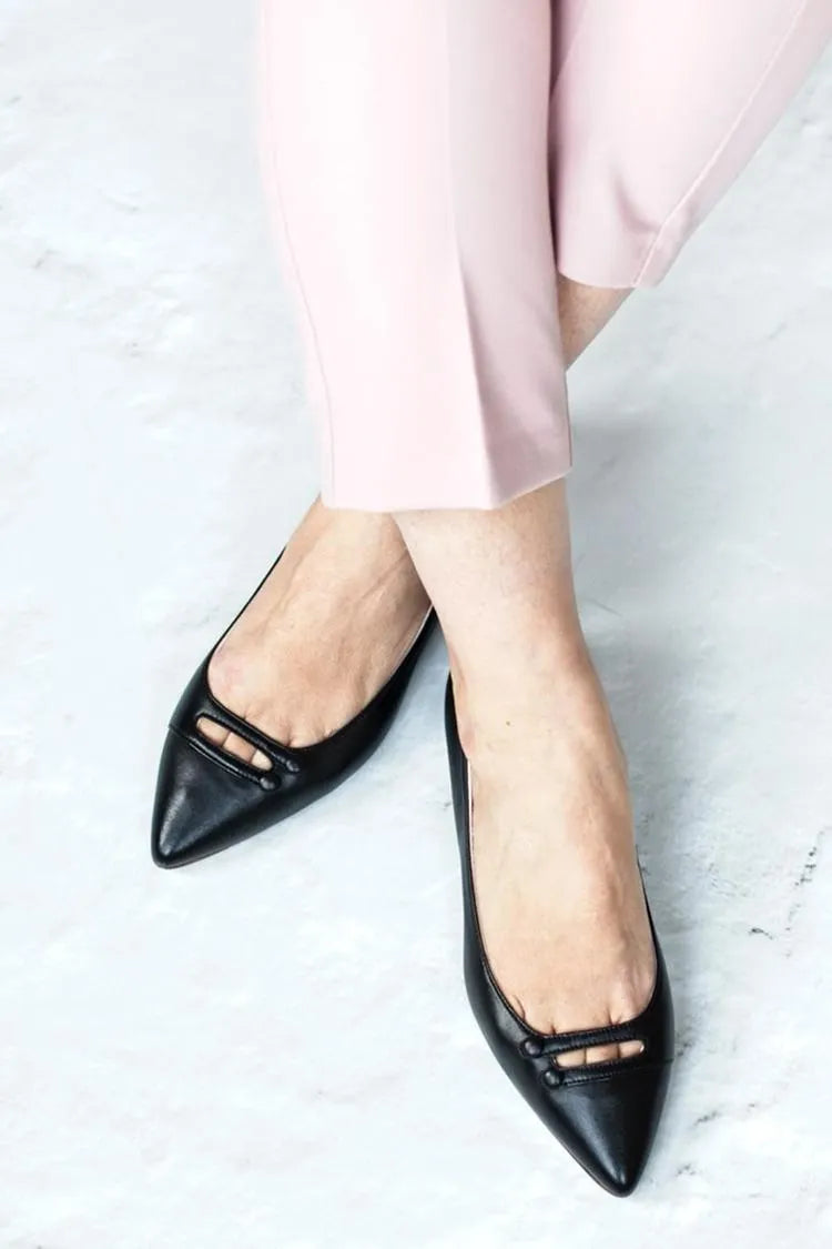 Solid Color Cutout Pointed Toe Casual Black Flats