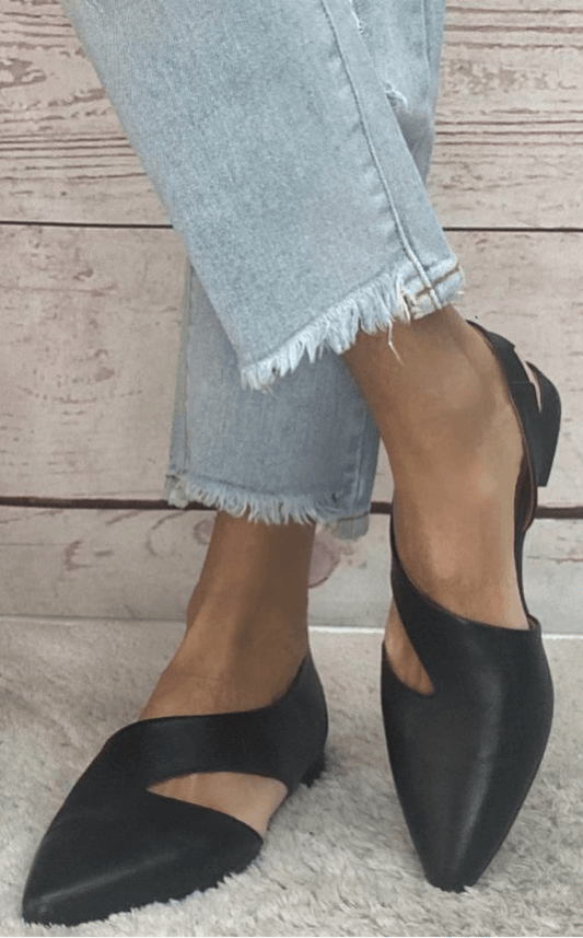 Crisscross Strap Faux Leather Pointed Toe Flats