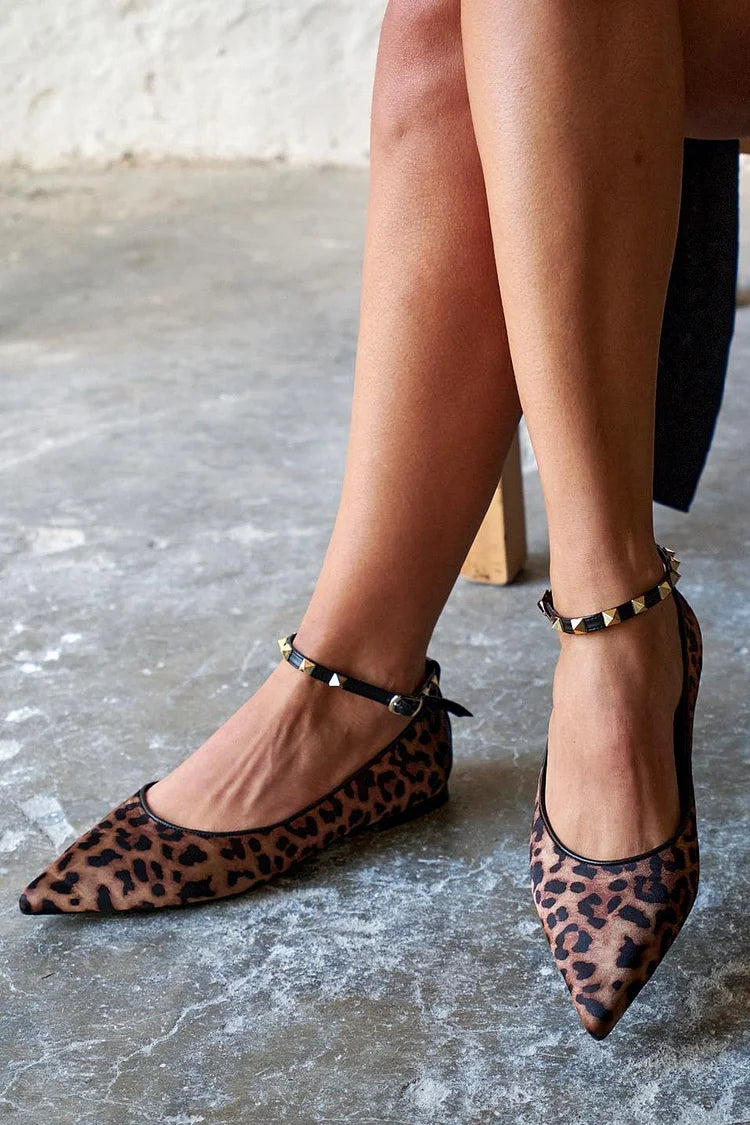Metal Rivets Leopard Print Pointed Toe Brown Flats