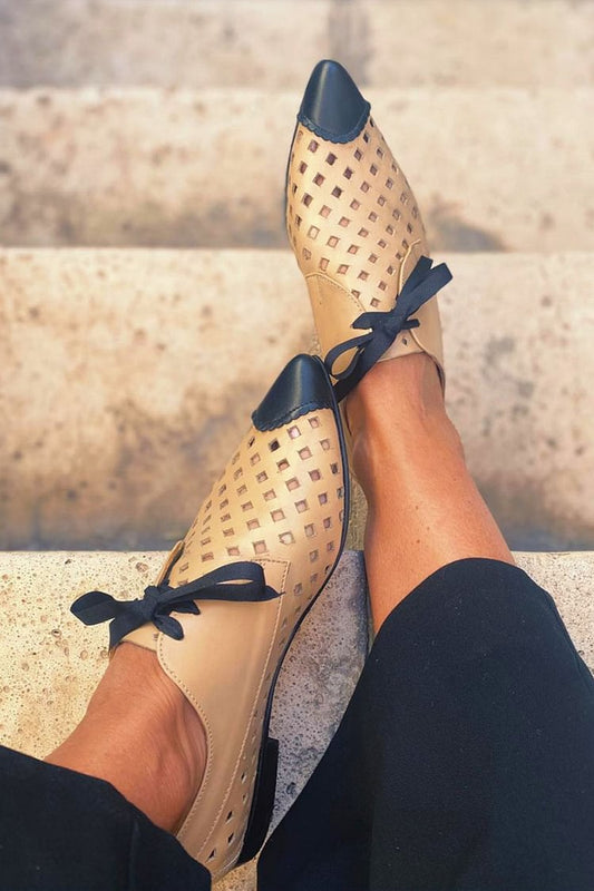 Colorblock Lace Up Hollow Out Pointed Toe Khaki Flats