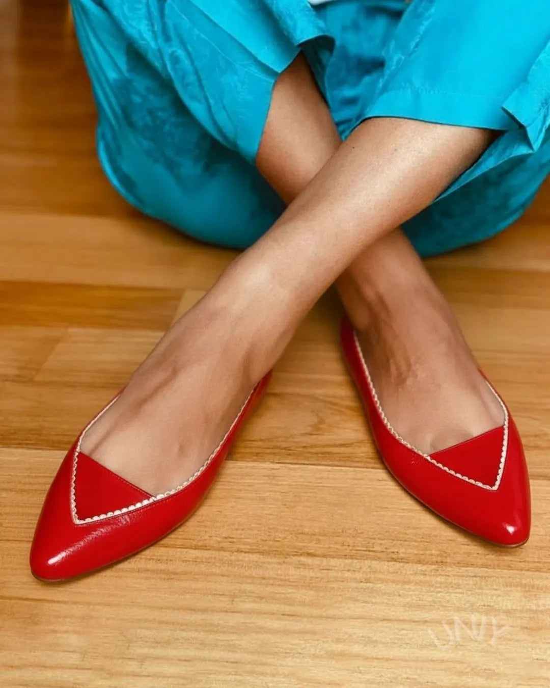 Red Patent Pointed Toe White Lace Versatile Elegant Flats