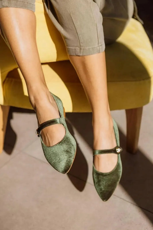 Solid Color Velvet Pointed Toe Metal Buckle Flats
