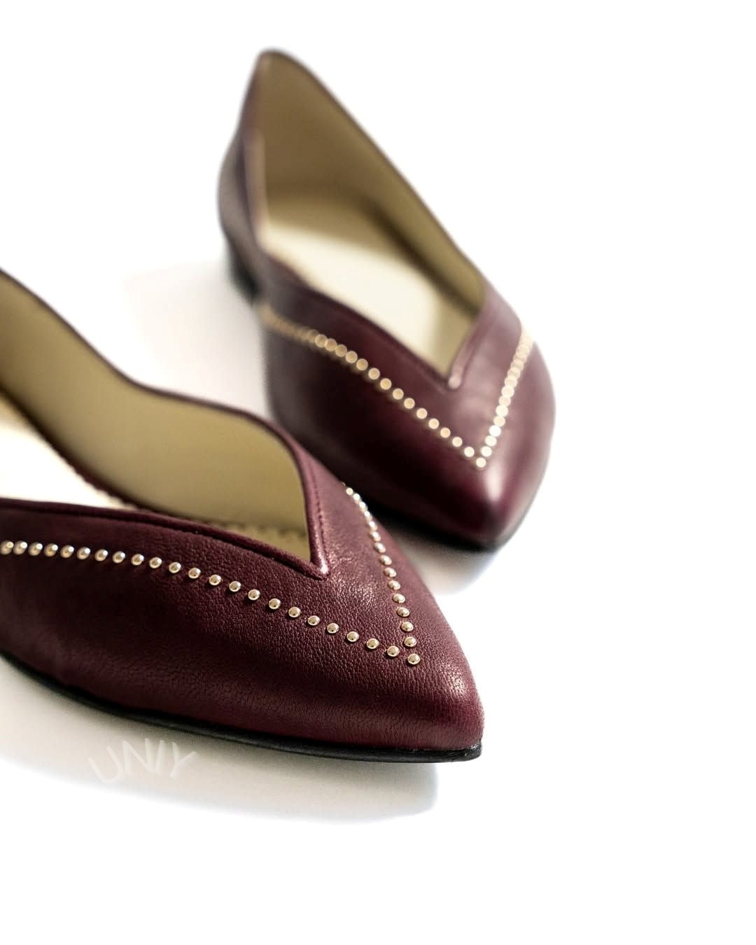 Burgundy V-Cut Studded Detail Pointed Toe Slip-On Flats