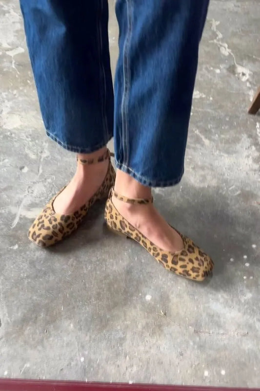 Minimalist Versatile Leopard Print Square Toe Ankle Strap Flats