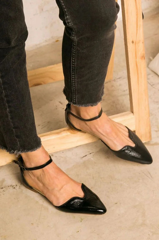 Gorgeous Ankle Strap Buckle Solid Color Pointed Toe Black Flats