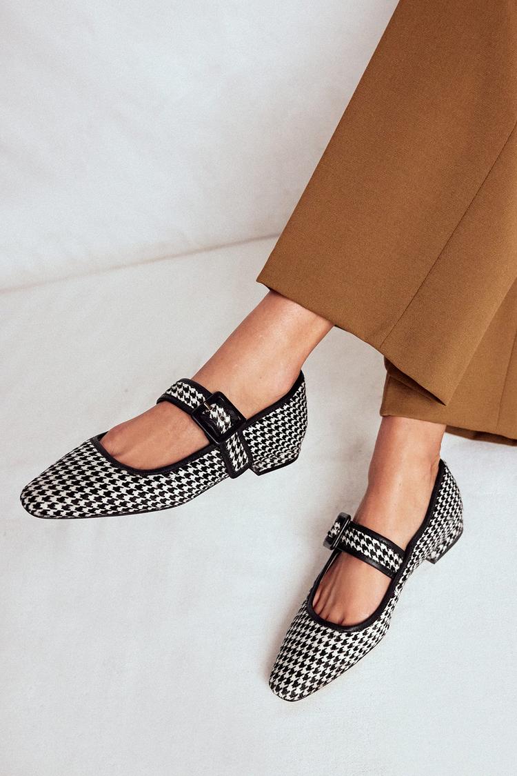 Houndstooth Pattern Instep Strap Buckle Square Toe Black Flats