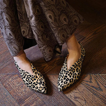 V Cut Pointed Toe Leopard Print Beige Flats