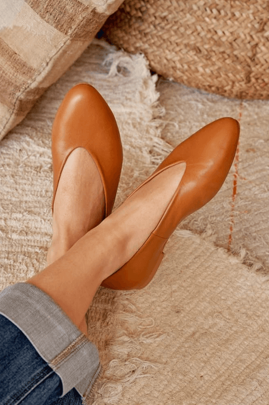Minimalist Faux Leather Almond Toe Comfort Flats