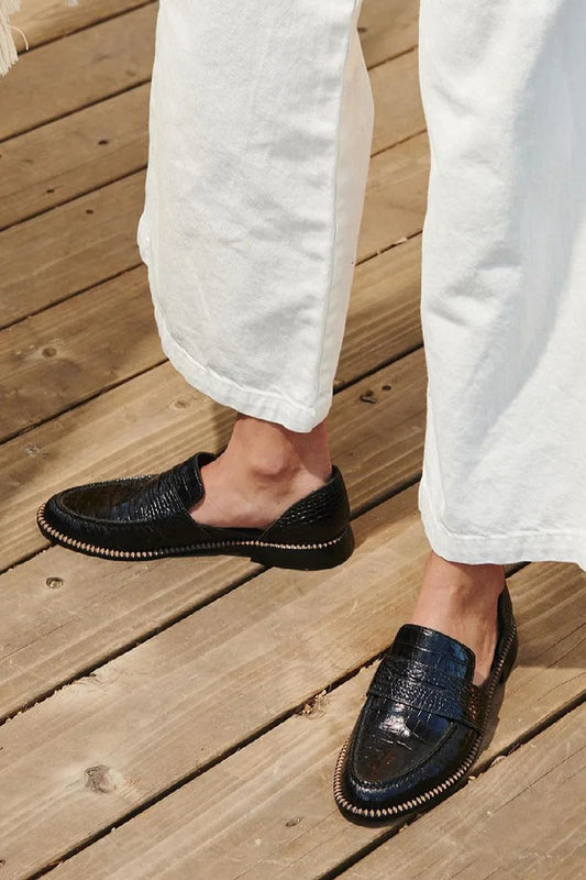 Crocodile Print Patchwork Round Toe Black Flats