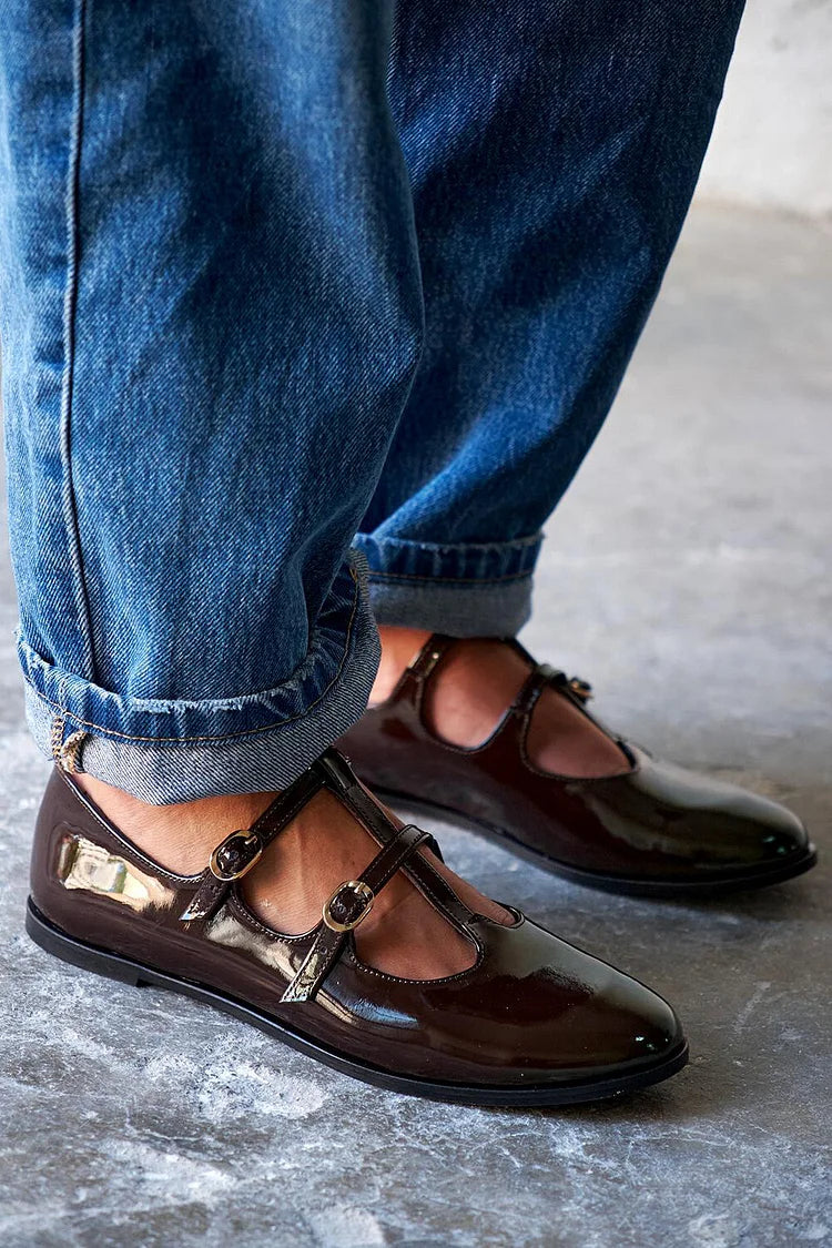 Crossover Straps Buckles Round Toe Dark Brown Flats