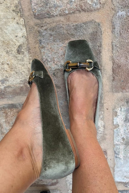 Green Square Toe Suede Metal Buckle Low-Cut Flats