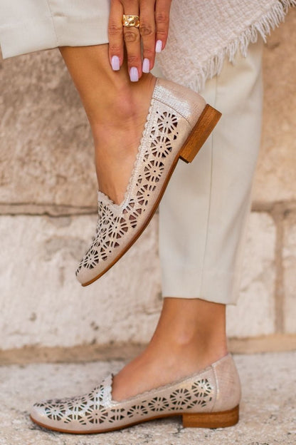 Round Toe Hollow Out Breathable Soft Sole Slip-On Flats